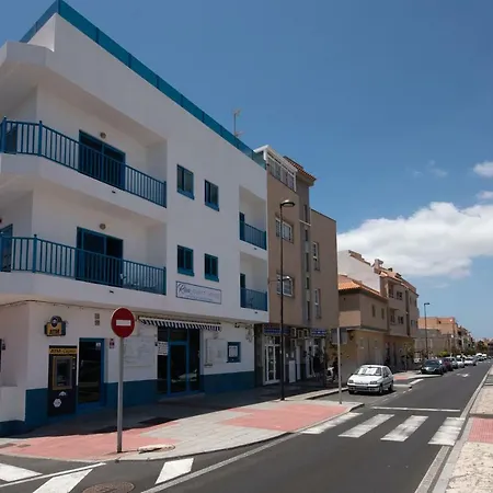 B.riva Apartament. * Los Abrigos
