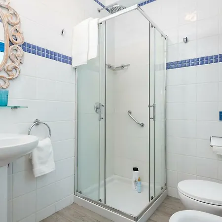 B.riva Apartament. 로스 아브리고스